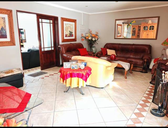 4 BEDROOM HOUSE FOR SALE IN WIERDA PARK